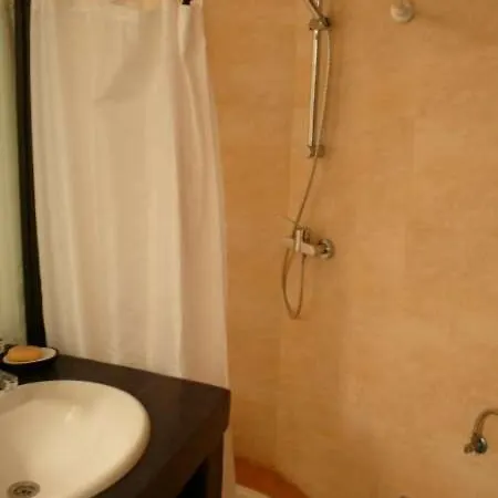 Sleeps 8 Pool Wifi * Uga