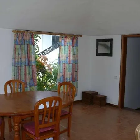 Sleeps 8 Pool Wifi Apartmán