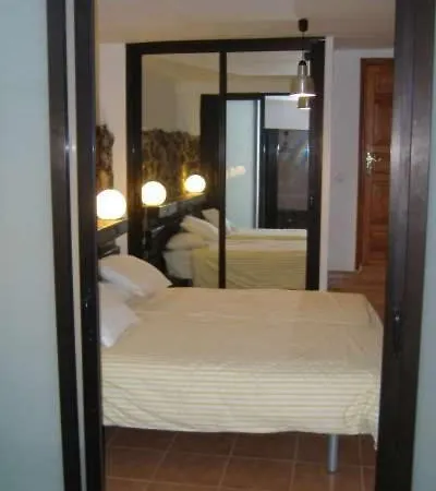 Sleeps 8 Pool Wifi * Uga