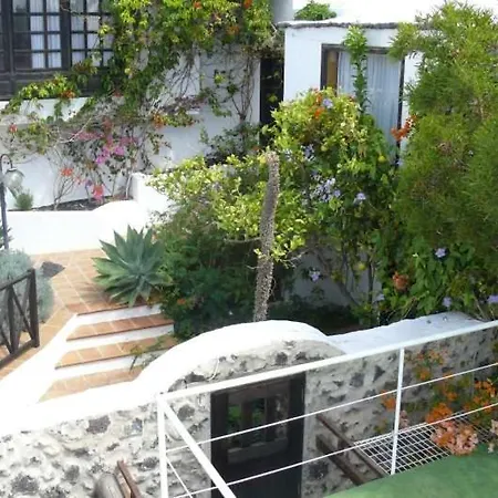 شقة Sleeps 8 Pool Wifi Uga