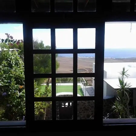 Sleeps 8 Pool Wifi شقة Uga
